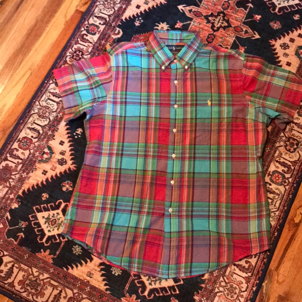 XL men’s short sleeve button down